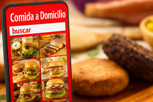 Se reportan casos de usuarios estafados en aplicaciones aparentemente seguras. (Foto: CanvaAI/Soy502)