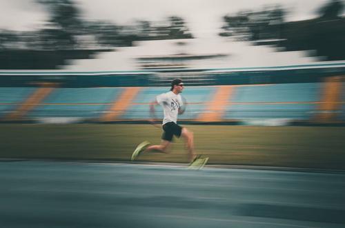 Con una marca personal de 7.97 m, Arriola es el actual poseedor del r&eacute;cord nacional absoluto de salto de longitud, desplazando la marca hist&oacute;rica de Salom&oacute;n Rowe de 1977. (Foto: Archivo) 