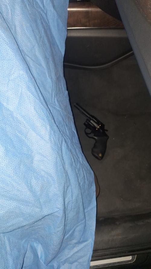 El arma de fuego se accion&oacute; y provoc&oacute; la muerte del presunto asaltante. (Foto: PNC)