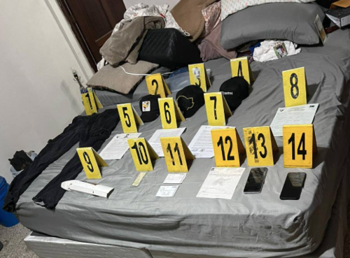 Las autoridades recopilaron evidencias durante el allanamiento donde capturaron a Gonz&aacute;lez Gutierrez. (Foto: PNC)