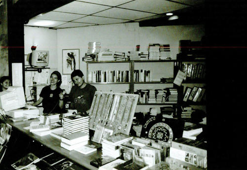 Philippe Hunziker, SOPHOS, librer&iacute;a, Guatemala, Influencias, Soy502, Guatemala