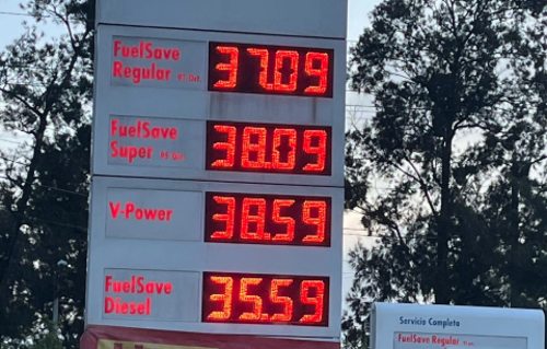 Estos son los precios en los combustibles que se reflejan en las estaciones de servicio esta ma&ntilde;ana. (Foto: Fredy Hern&aacute;ndez/Soy502)