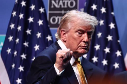 "Por lo que a m&iacute; respecta, ha terminado", declar&oacute; Trump durante la cumbre de la OTAN en Ankara, al ser preguntado sobre si la tregua con Ir&aacute;n segu&iacute;a en pie. (Foto: AFP)