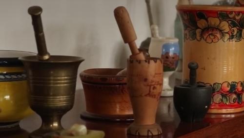 A&uacute;n guardan instrumentos que se utilizaban durante los primeros a&ntilde;os de la farmacia. (Foto: Cortes&iacute;a TV Agro)