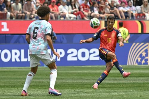 Espa&ntilde;a ha cobrado 44 tiros de esquina y acumula un 60% de posesi&oacute;n del bal&oacute;n. (Foto: AFP)