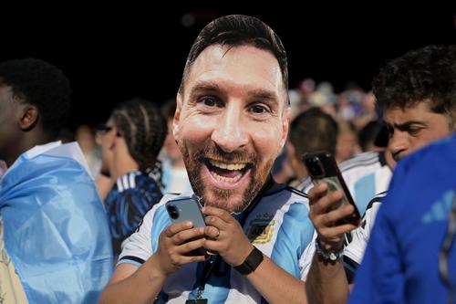En el primer partido de Argentina en la Copa Mundial FIFA 2026, contra Argelia, se registr&oacute; el ingreso de 69,045 aficionados en el Estadio de Kansas. (Foto: AFP)