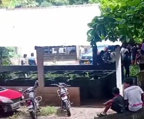 El cuerpo de la v&iacute;ctima qued&oacute; en la entrada del turicentro. (Foto: &Eacute;lfego Escobar/colaborador)