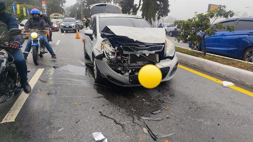 El accidente vial ocurri&oacute; en el kil&oacute;metro 15.5 de la carretera a El Salvador. (Foto: PMT de Santa Catarina Pinula)