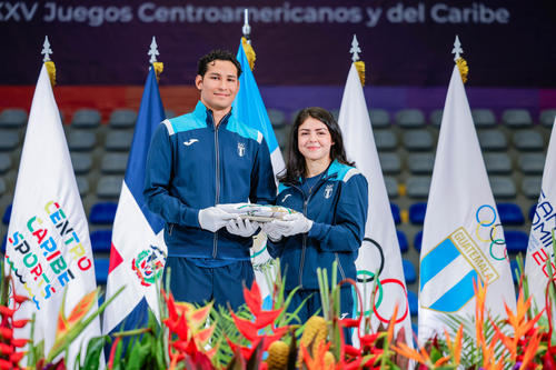 Erick Gordillo y Alejandra Higueros tendr&aacute;n el honor de ser los abanderados de la delegaci&oacute;n en Santo Domingo 2026. (Foto: COG) 