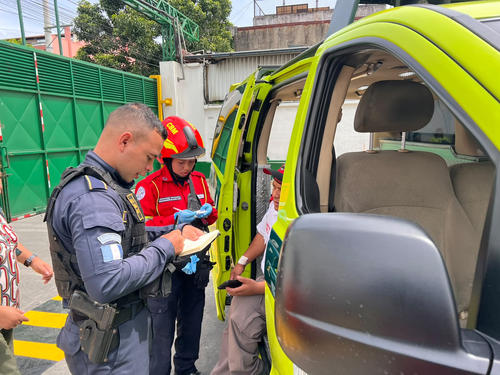 Las disparos alcanzaron a dos guardias de seguridad privada. (Foto: Bomberos Voluntarios)