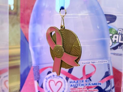c&aacute;ncer de mama, Fundaci&oacute;n Amigos Contra el C&aacute;ncer, Fundec&aacute;n, Agua Pura Salvavidas, Carrera Fundec&aacute;n Salvavidas, Guatemala, Soy502