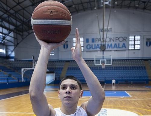 El jugador de 18 a&ntilde;os es uno de los orgullos referentes de Cob&aacute;n, Alta Verapaz. (Foto: Cortes&iacute;a CDAG)