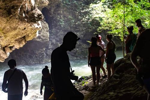 Los recorridos guiados permiten conocer la riqueza natural y cultural del lugar. (Foto: Cortes&iacute;a @balamexpeditions_gt)