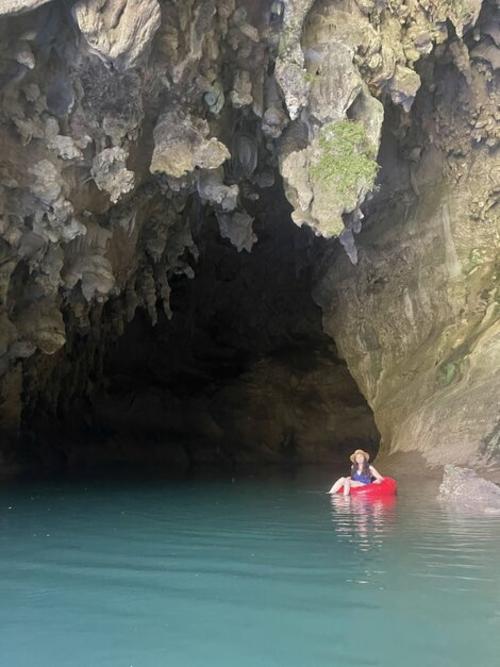 La aventura se completa con el recorrido en tubo por el r&iacute;o Candelaria. (Foto: growingupbilingual.com)