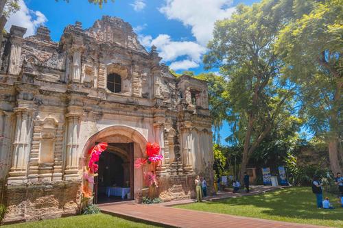 Banco Industrial, Festival de las Flores, Antigua Guatemala, Guatemala, Soy502