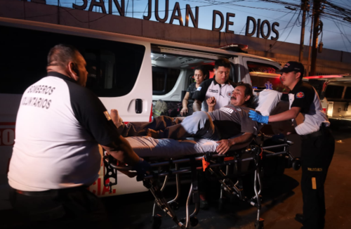 Los heridos quedaron bajo atenci&oacute;n m&eacute;dica del Hospital General San Juan de Dios y del IGSS. (Foto: CVB)