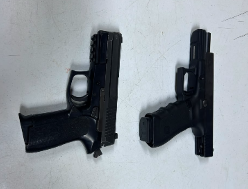 Armas de fuego que habr&iacute;an usado los capturados para realizar el ataque armado. (Foto: PNC)