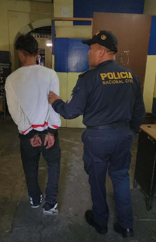 El joven qued&oacute; detenido. (Foto: PNC)