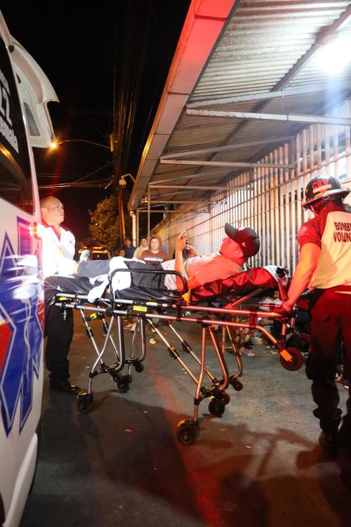 Las dos personas heridas fueron llevadas a distintos centros asistenciales. (Foto: CVB)