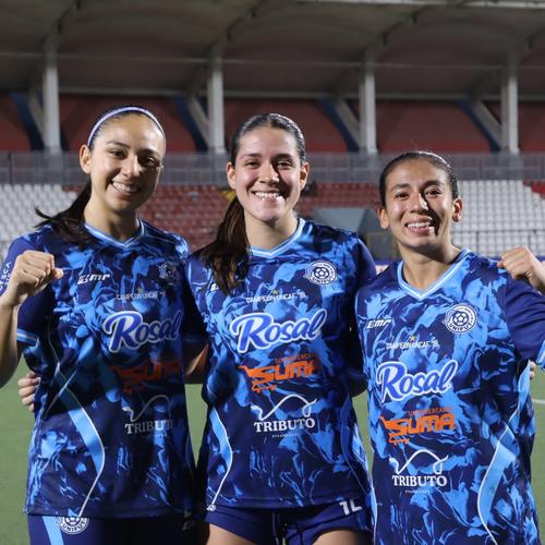 Las chapinas llevan paso perfecto en el torneo regional. (Foto: Unifut)