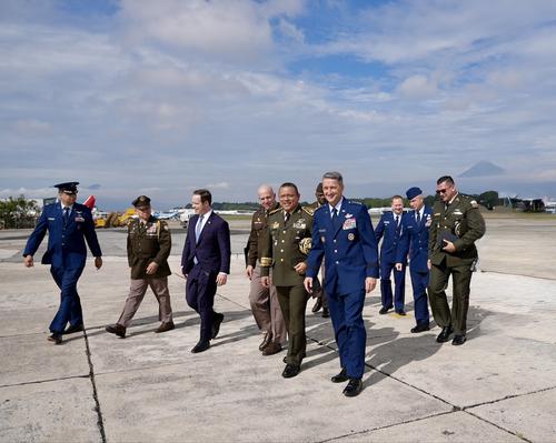 La visita del general afirma que los trabajos en conjunto entre Guatemala y Estados Unidos han dado frutos. (Foto: US Embassy Guatemala)