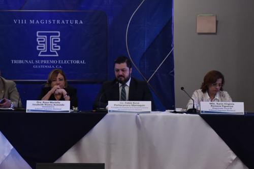 El jefe de la UEMCEO asegur&oacute; que los 150 expediente por campa&ntilde;a anticipada se encuentran en poder de la unidad que dirige y de la Inspector&iacute;a del TSE. (Foto: TSE/Soy502)
