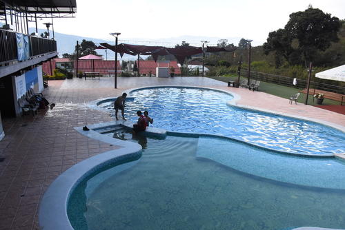 Actualmente, se cuenta con una piscina climatizada para que la poblaci&oacute;n pueda disfrutar de un fin de semana. (Foto: Erick Colop/Colaborador)