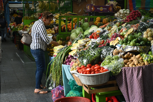 Soy502 recorri&oacute; varios mercados de la capital para determinar la variaci&oacute;n de precios en productos de la canasta b&aacute;sica. (Foto: Jos&eacute; Pos/Colaboraci&oacute;n)