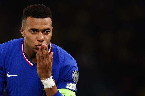 Kylian Mbapp&eacute; tiene el r&eacute;cord de m&aacute;s goles anotados en la historia de las finales mundialistas con 4 en total.