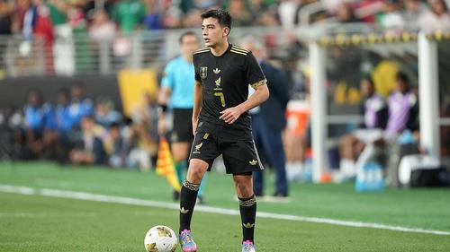 Gilberto Mora hace historia al ser convocado por la Selecci&oacute;n Mexicana y convertirse en el futbolista m&aacute;s joven de la Copa del Mundo 2026.