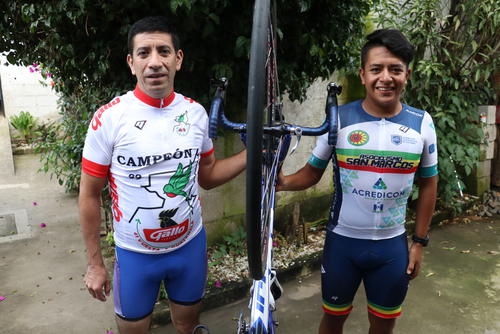 Padre e hijo unidos por la misma pasi&oacute;n: el ciclismo y el amor por las competencias sobre ruedas. (Foto: Oswaldo Cop/Colaborador)