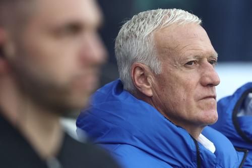Didier Deschamps se mostr&oacute; poco conforme con la decisi&oacute;n de FIFA de otorgar pausas de hidrataci&oacute;n argumentando que cortan el ritmo de juego.