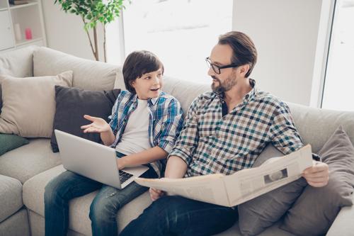Ay&uacute;dalo a desarrollar habilidades que le traer&aacute;n beneficios como adultos. (Foto: Shutterstock)