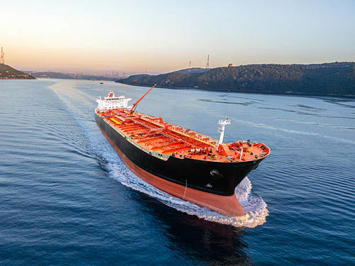 Los cuatro petroleros lograron salir del Golfo. (Foto: iStock)