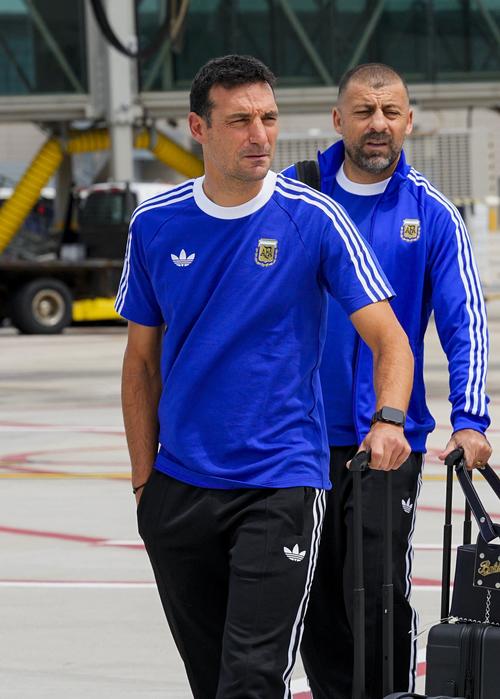 Scaloni aseguro que la selecci&oacute;n de Argentina esta entre las mejores para pelear por el t&iacute;tulo. 