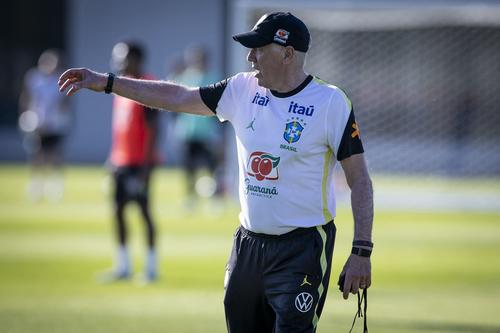 Ancelotti espera que Neymar se una la pr&oacute;xima semana al resto del grupo durante los entrenamientos. A&uacute;n su debut est&aacute; en duda. 