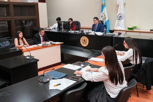 El juez del Juzgado de Mayor Riesgo B, Eduardo Orozco, conden&oacute; por el procedimiento de aceptaci&oacute;n de cargos a Alba Odelia Aldana Hidalgo, en el caso "Los Mexicanos". (Foto: Wilder L&oacute;pez/Soy 502