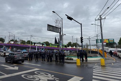 Cientos de polic&iacute;as realizaron pruebas de seguridad previo a la gran inauguraci&oacute;n. (Foto: Pedro Pablo Mijangos)