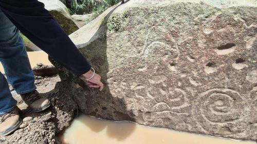 Arqueolog&iacute;a en Quich&eacute;: Hallan petrograbados bajo metros de basura. (Foto: Bernardo Mont&uacute;far/colaborador)