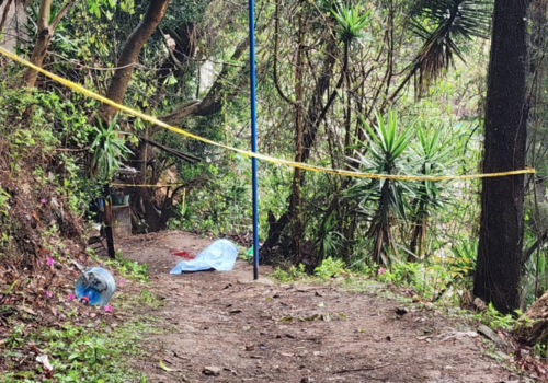 El crimen ocurri&oacute; en un camino de terracer&iacute;a de la colonia Lo de Bran, zona 6 de Mixco. (Foto: Jorge Sent&eacute;/Colaborador)