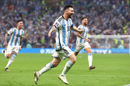 El actual jugador del Inter Miami ha disputado 26 partidos mundialistas, otro r&eacute;cord que est&aacute; en manos del argentino. (Foto: AFP)