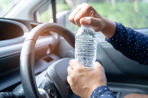 El consumo de agua te ayudar&aacute; a mejorar la funci&oacute;n digestiva. (Foto: Shutterstock)
