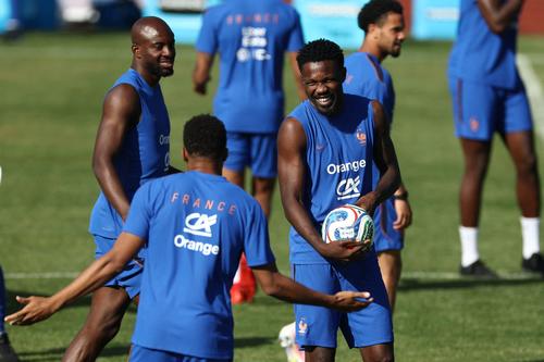 Los galos cobraron 12 tiros libres frente a Senegal. (Foto: AFP) 