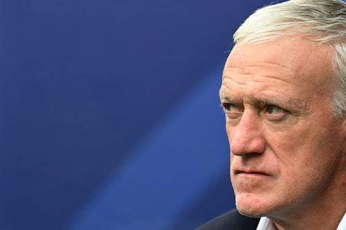 Los galos sumaron 613 pases en el partido ante Irak, de los cuales completaron 546. (Foto: AFP) 
