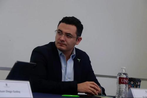 Bernardo Ar&eacute;valo, Aer&oacute;metro, Samuel P&eacute;rez, Metro Riel, Proyecto Aer&oacute;metro, Guatemala, Metro Riel prioridad Ar&eacute;valo, Movilidad urbana Ciudad de Guatemala, 02