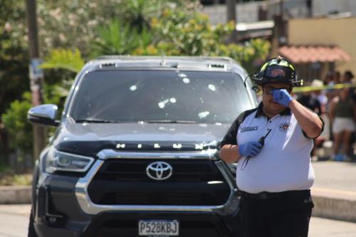 La v&iacute;ctima vest&iacute;a camisa blanca con celeste, pantal&oacute;n negro y tenis negros. (Foto: Bomberos Voluntarios)