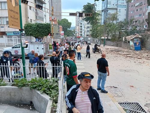 Miles de ciudadanos han resultado afectados luego de los fuertes sismos que sacudieron a Venezuela. (Foto: Cortes&iacute;a)