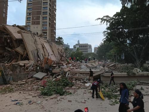 Varios inmuebles colapsaron debido a los terremotos de este mi&eacute;rcoles en Venezuela. (Foto: Cortes&iacute;a)