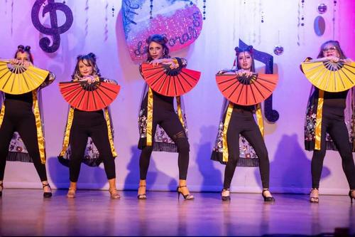Los participantes disfrutan una experiencia donde el arte y el movimiento se encuentran. (Foto: Cortes&iacute;a Latidos)