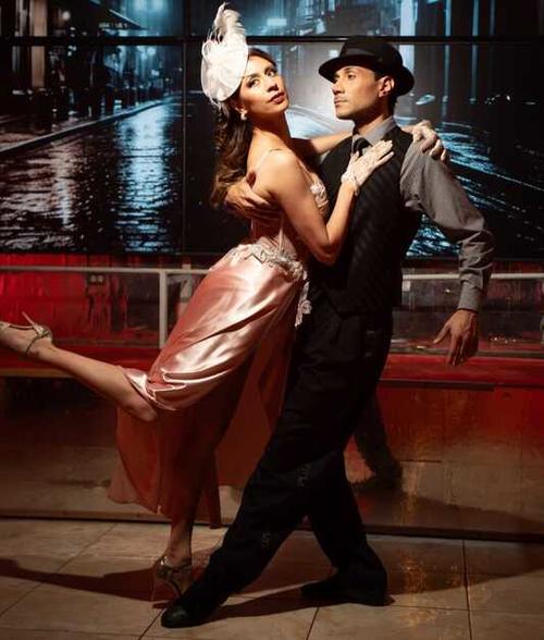 Elizabeth Lara, actriz esc&eacute;nica, bailarina, core&oacute;grafa nacional y directora de la Academia de Baile Latidos. (Foto: Cortes&iacute;a Latidos)